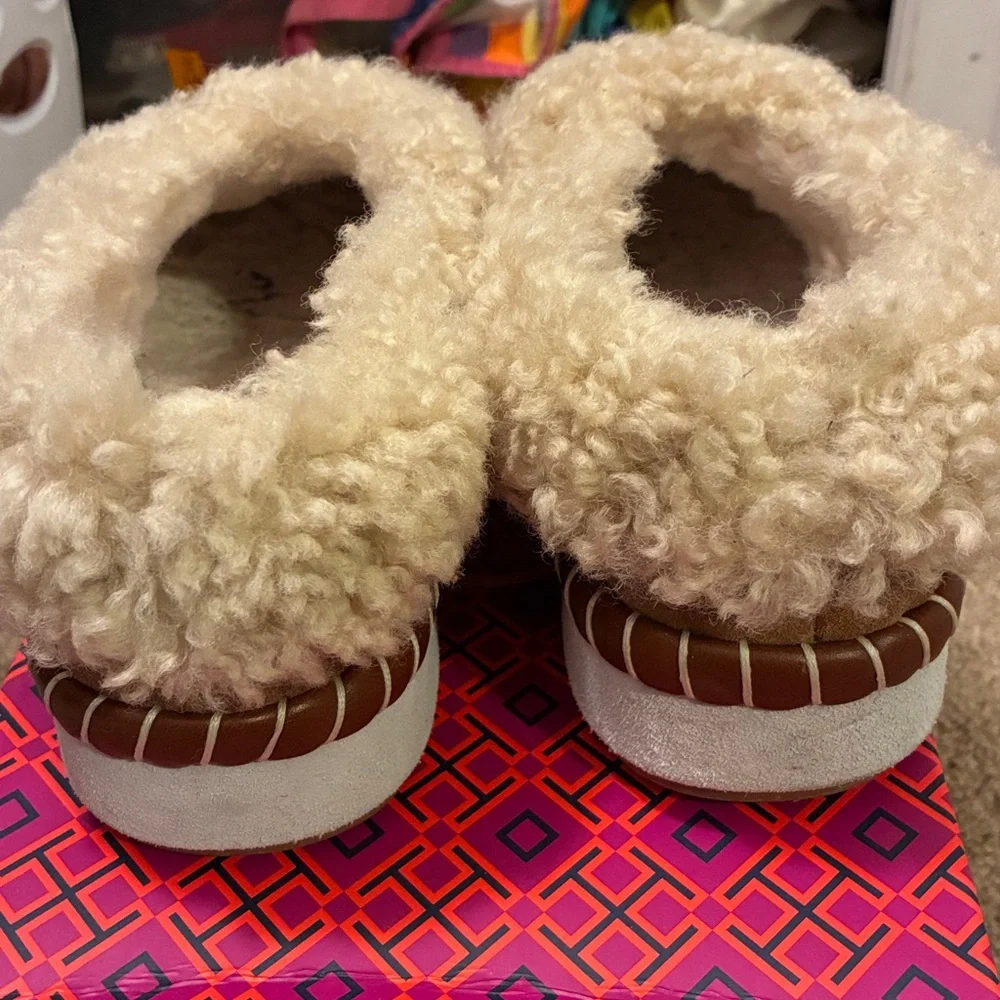 Tory Burch Suede Moccasin Slippers in Toasted Caramel with Cream Shearling